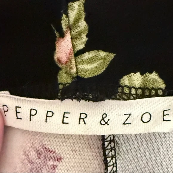 Elegant Floral Women's Blazer Size Small - Picture 3 of 4